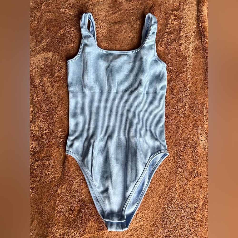 OQQ Ribbed Bodysuit